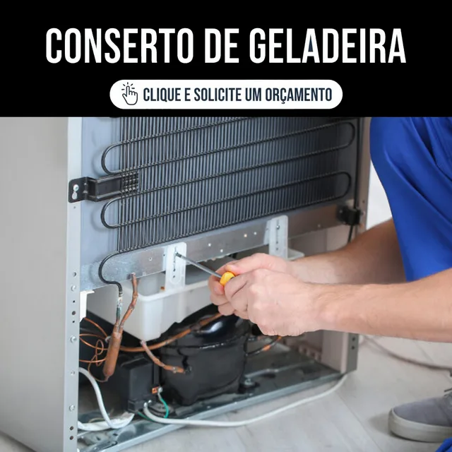 Técnico da G4 Refrigeração consertando o motor de uma geladeira em Joinville